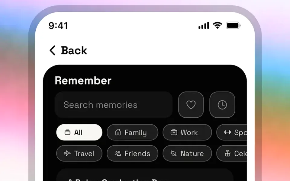 The Rimembo memory library on iPhone, in black and white.
